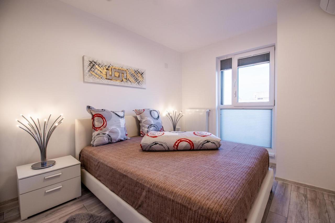 Luxury Westpark 2 Presidentialsuite With Lake View W4 Bucureşti Eksteriør bilde
