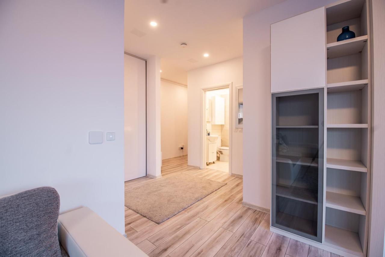 Luxury Westpark 2 Presidentialsuite With Lake View W4 Bucureşti Eksteriør bilde